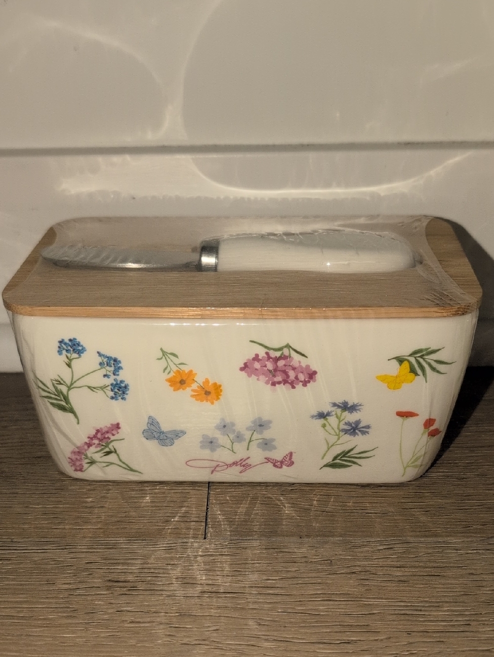 Floral Ceramic Butter Dish with Bamboo Lid and Spreader - White